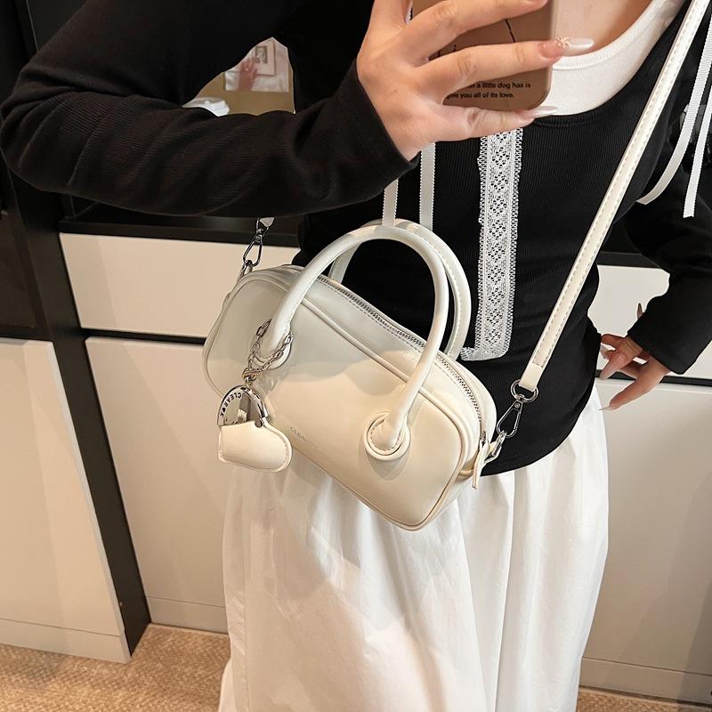 High-end Fashion Hand-carried Small Square Bag Women's 2025 New Korean Version Trendy Shoulder Bag Simple Casual Women's Messenger Bag