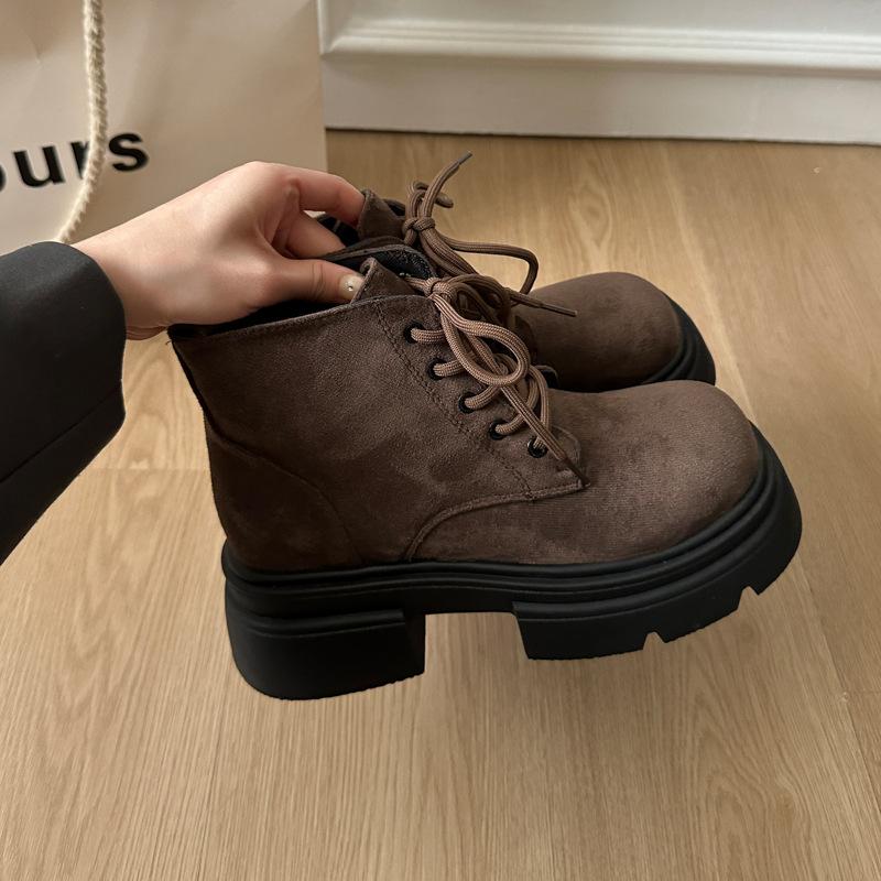 

Ретро короткие трубы большого размера ботинки Мартина женские новые универсальные на шнуровке квадратный носок платформа короткие ботинки осень-зима 2025 39