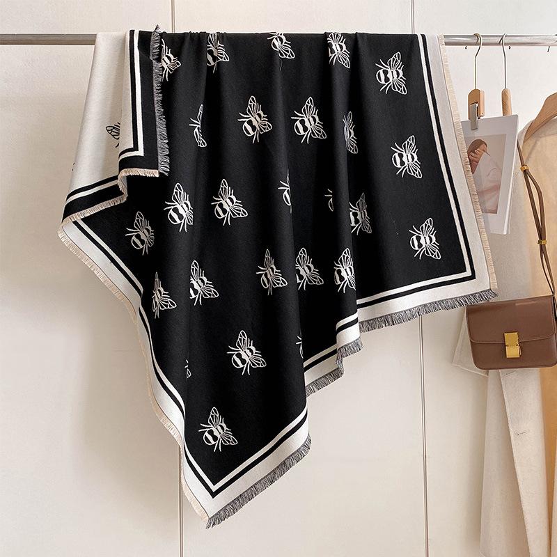 Korean Version Of Bee Fashion Double-Sided Large Square Scarf, Scarf, Women'S Outer Cloak, Thickened Cloak, Windproof And Cold Women