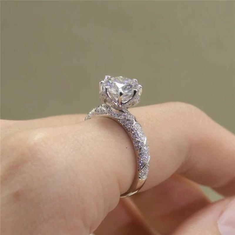 1 Carat D Color VVS1 Moissanite Lace Style White Gold Diamond Ring Size 18