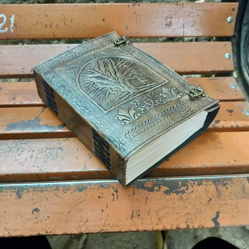 Extra Large 600 Pages Leather Journal, Tree Life Journal, Handmade Tree Notebook