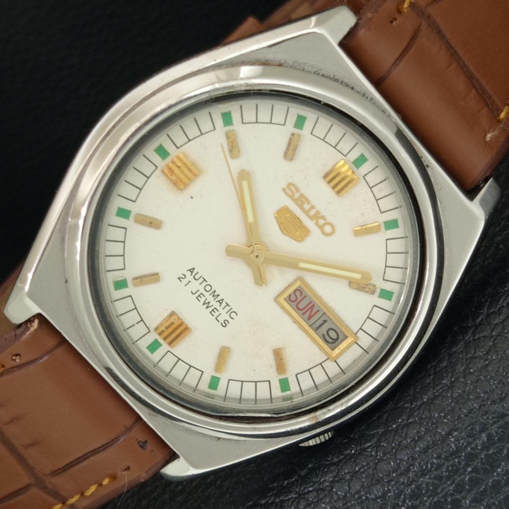 

SEIKO 5 AUTOMATIC VINTAGE JAPAN МУЖСКИЕ ЧАСЫ БЕЛОГО ЦВЕТА a706975-1