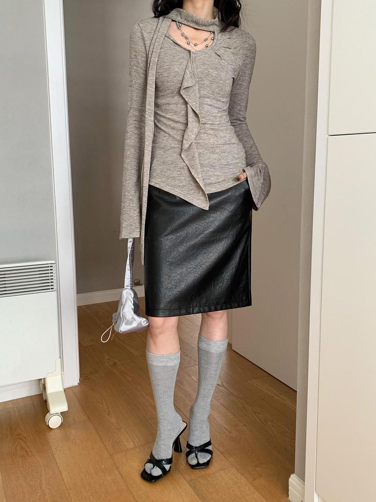 LOOPIN Spring Asymmetrical Textured Ruffled Knit T-shirt for Women