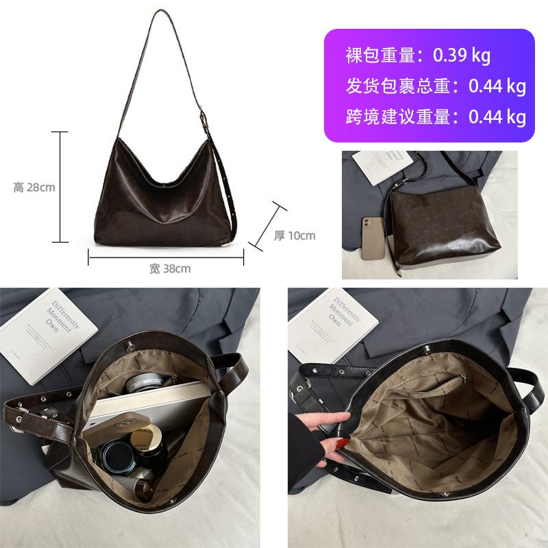 Women's Shoulder Bag Crossbody Soft Leather Large-capacity Magnetic Buckle Solid Color Simple Leisure Niche Commuter Versatile Messenger Bag