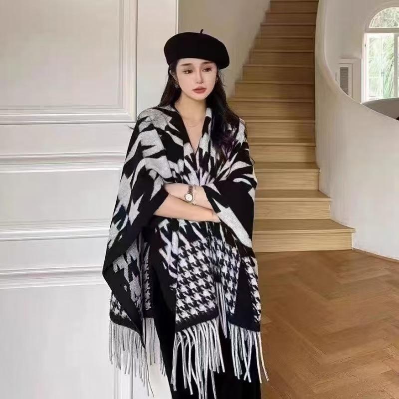 1Pieces Winter Women Poncho Warm Shawl Double Sided Designer Thickening Blanket Luxury Scarf Mountaineering Scarf