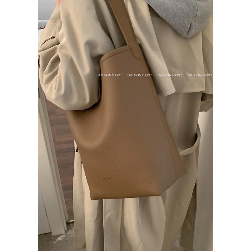 High-end Underarm Bag, Simple Large-capacity Bucket Bag, Wide Shoulder Strap Single-shoulder Bag
