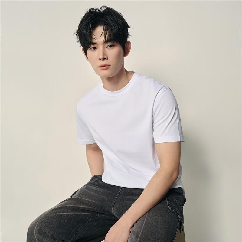 Giordano Men's Korean Style Solid Round Neck Short Sleeve T-Shirt