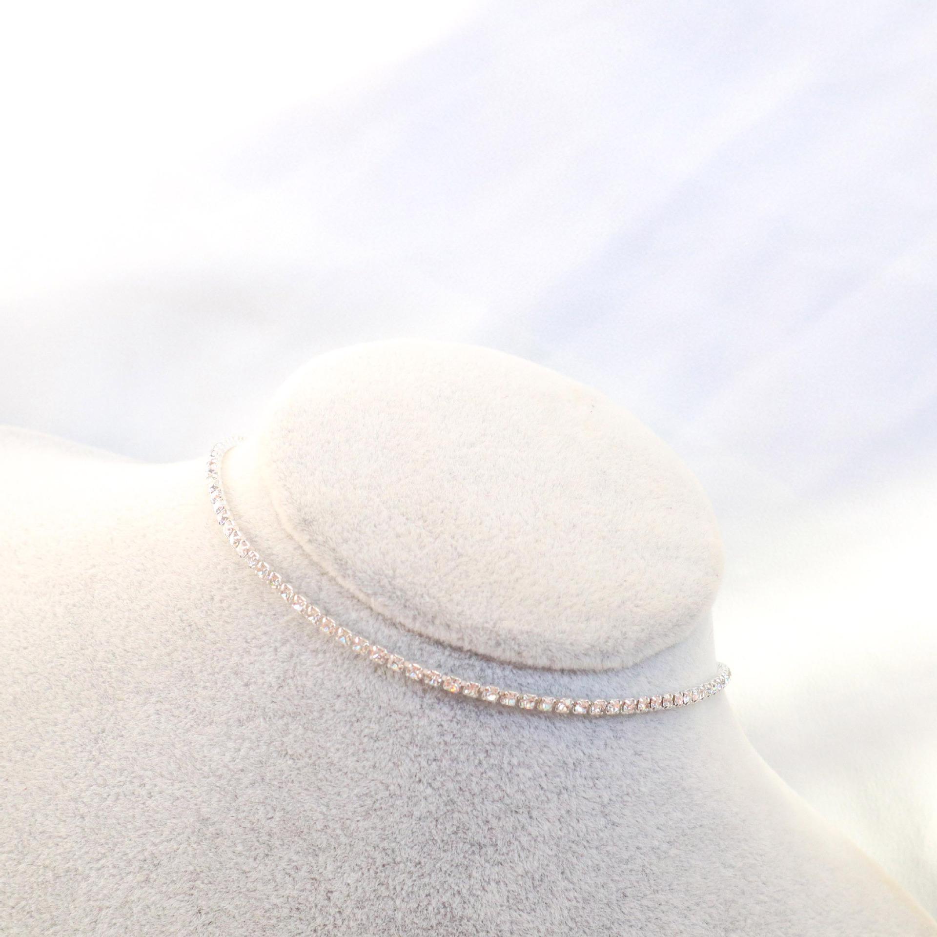 

Ожерелье-чокер с бриллиантами и цирконами в стиле Беллахадид