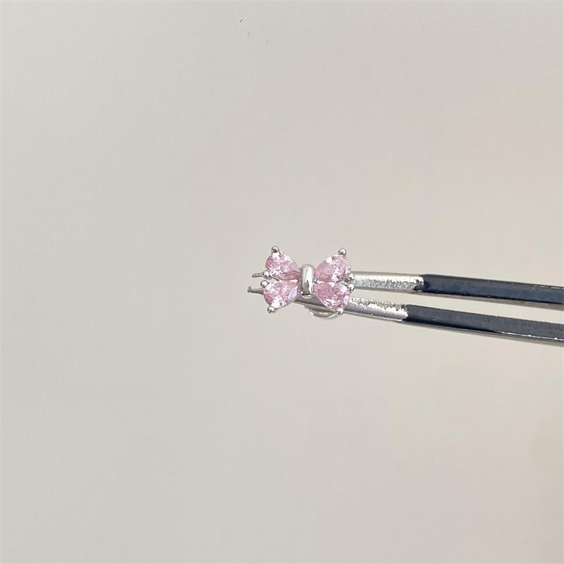 1 PCS New Fashion Cute Pink Zircon Crystal Ear Bone Nail 316L Medical Titanium Steel Earrings for Women Punk Jewelry