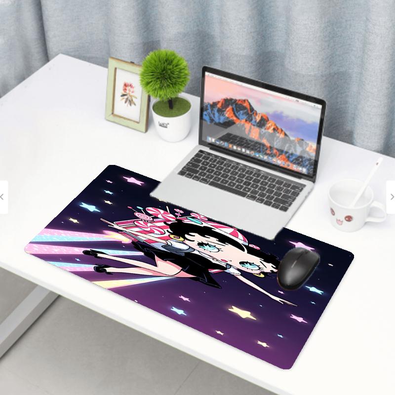 doll Print Mouse Pad, Anti‑Slip Desktop keyboard Mat, for PC Laptop Gaming Working Daily Use, Cool Festival Surprise Gift