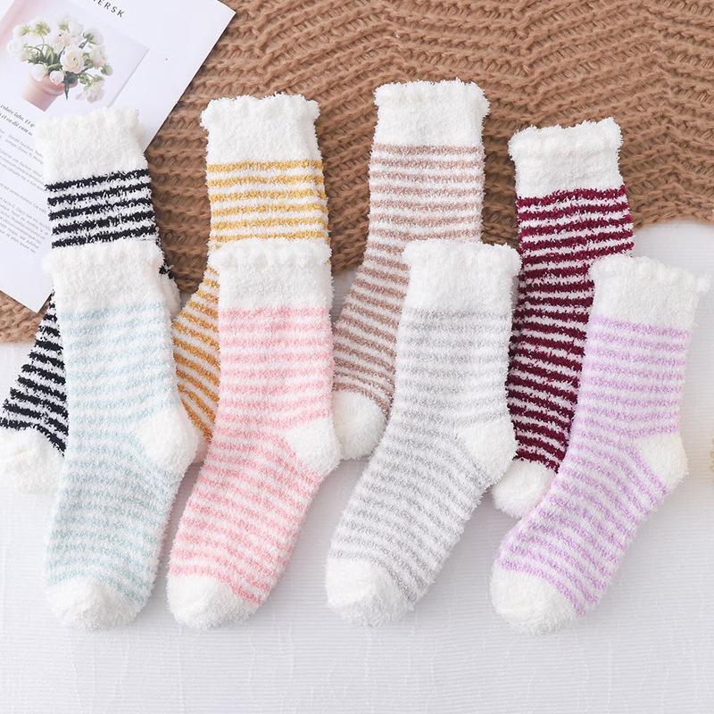 

Носки из кораллового флиса, женские зимние теплые женские носки в полоску, мягкие пушистые домашние утепленные носки средней длины чёрный