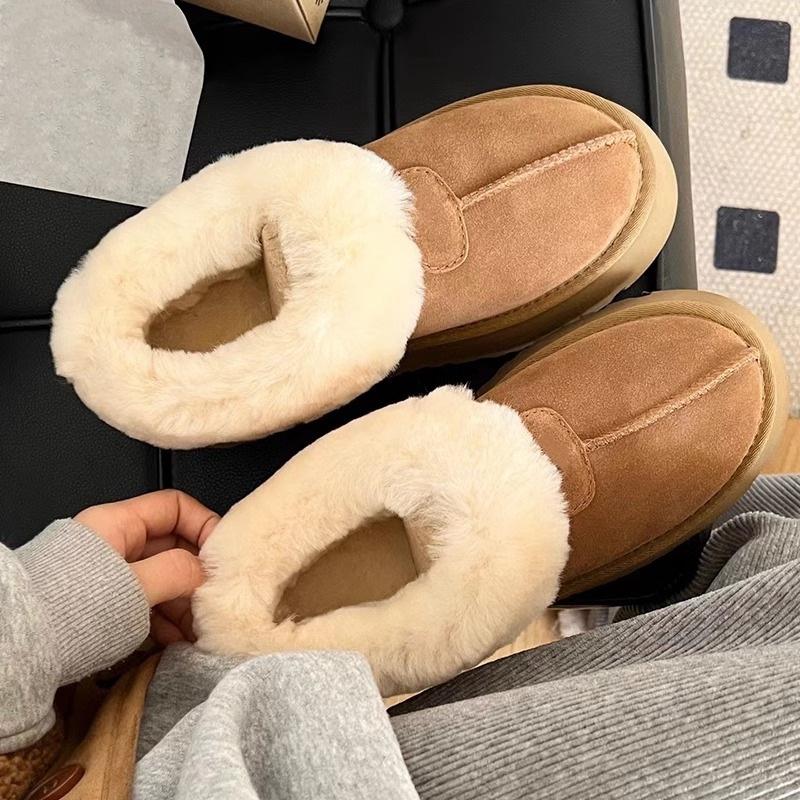 thick-soled snow boots, piled and thickened warm shoes, fluffy shoes, bread shoes, low-top cotton shoes.