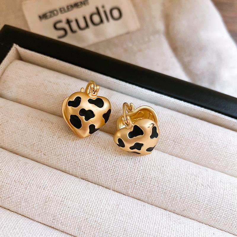 Geometric Leopard Print Heart Flower Stud Earrings - Retro & Versatile Luxury for Women