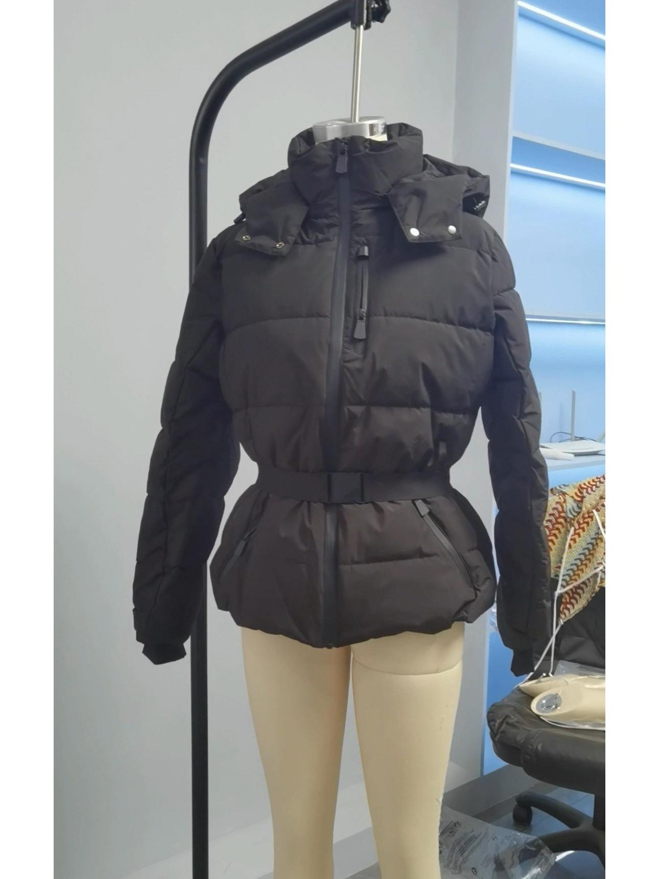 

Модная утепленная куртка с поясом, серия Ski Medium