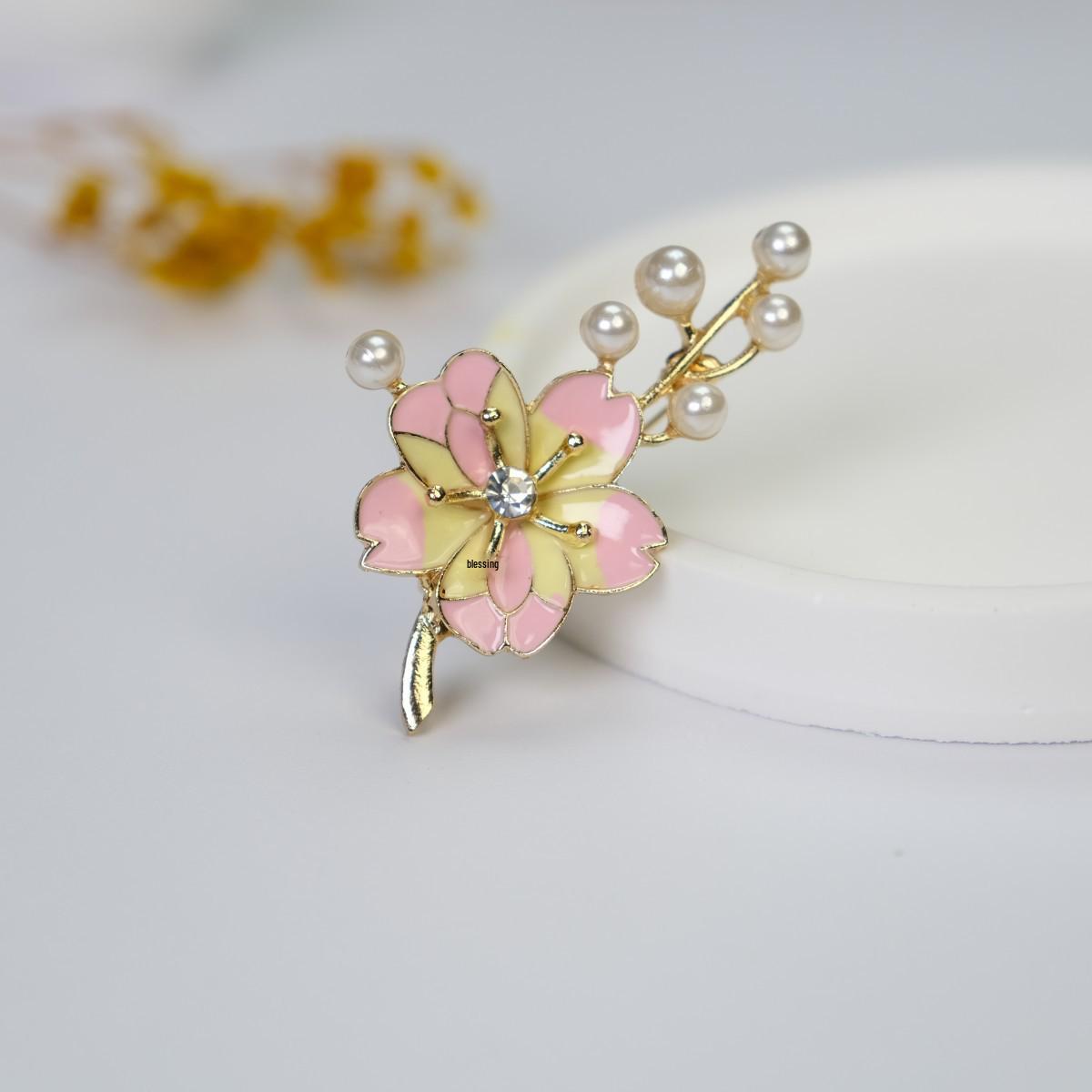 Elegant Peach Blossom Brooch: High-End Enamel Pink Flower Pin for Women