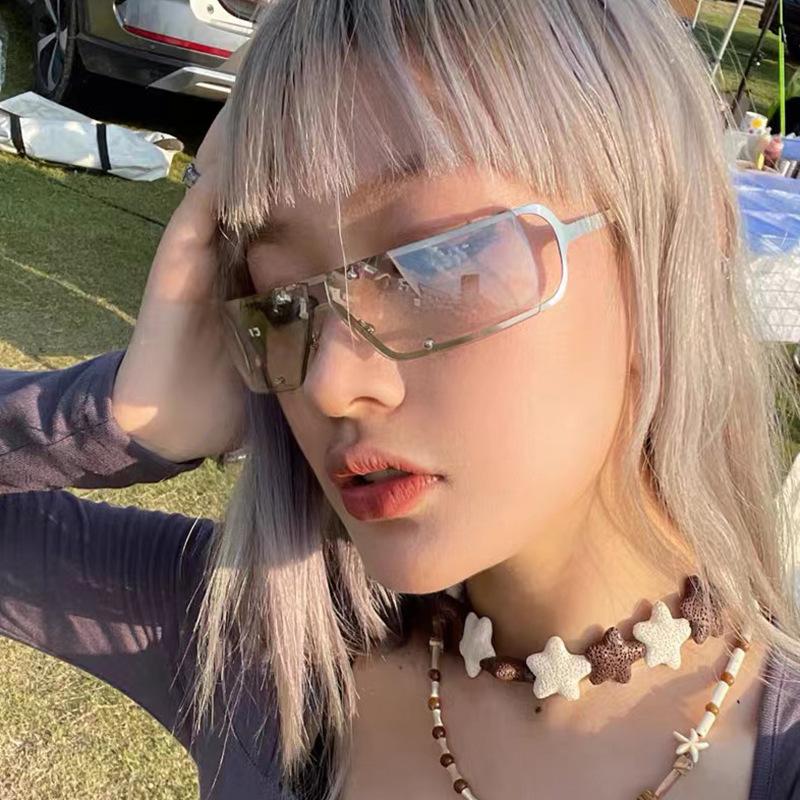 

Женские солнцезащитные очки Защита от солнца Защита от ультрафиолета Мода Личность Y2g Футуристические солнцезащитные очки Уличная съемка Подиумное шоу Очки для вождения, путешествий и поездок на работу