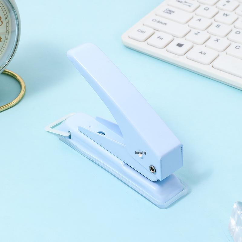 

Дырокол для бумаги Macaron Color A4, 6 мм, одно отверстие, ручной переплет небесно-голубой