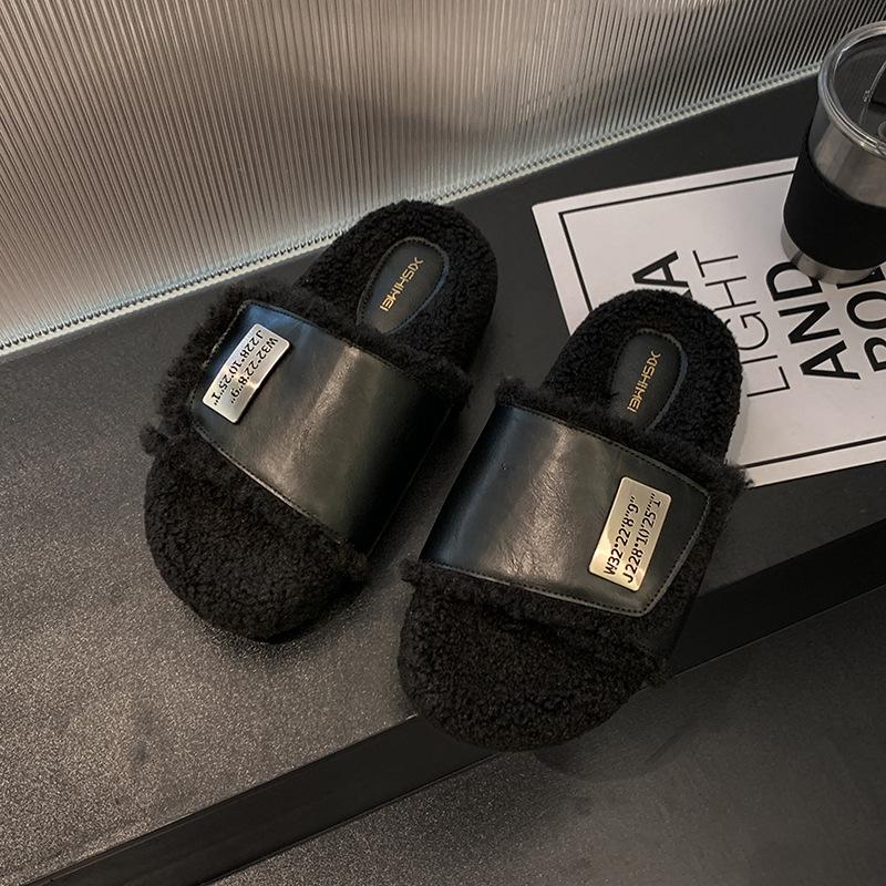 One-word slippers women's autumn 2025 new Internet celebrity fashion retro casual soft bottom non-slip fluffy slippers