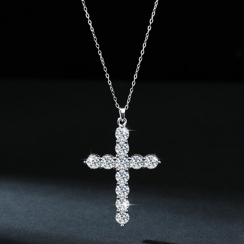 S925 Sterling Silver Moissanite Cross Necklace - European & American Fashion Hip-Hop Pendant for Men & Women.