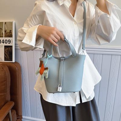 Source Fashion Bucket Bag 2026 New Women's Solid Color Bag Women's Shoulder Crossbody Bag