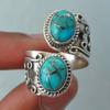 Verstellbarer offener Bandring mit ovalem Türkis-Inlay und Western-Gravur, Silberton, Boho Statement-Ring für Damen