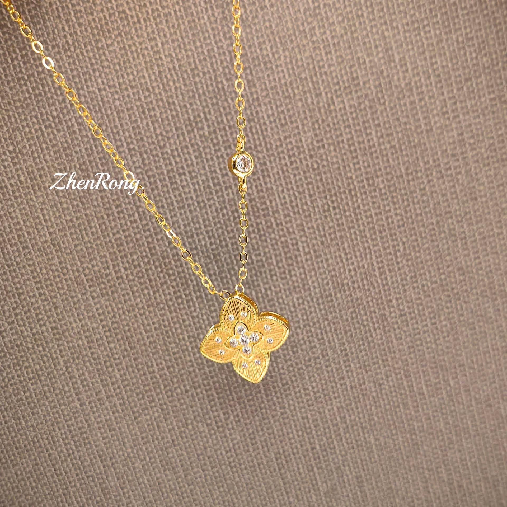 Italian Cloth Cloth Wind Brushed Four-Leaf Flower Necklace Accessories Women S Light Luxury High-End Micro-Inlaid Four-Leaf Clover Pendant Jewelry