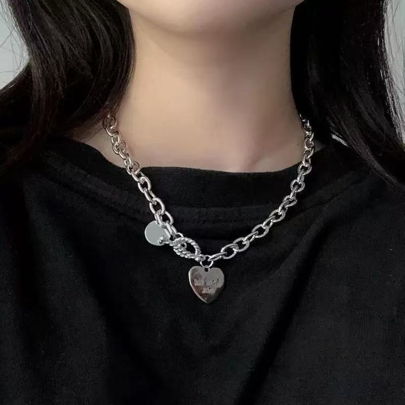 Punk metal collarbone chain dancing necklace female tide Internet celebrity sweater chain simple earth cool hip hop neck chain accessories