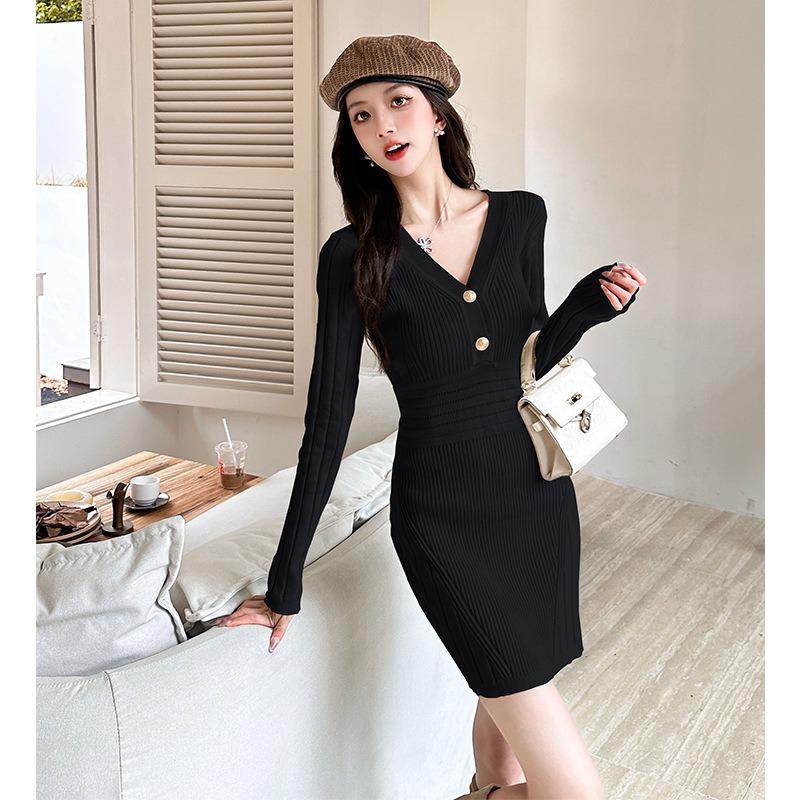 Autumn and Winter French Temperament Socialite Sexy Long-sleeved V-neck Knitted Slim-fit Package Hip Dress