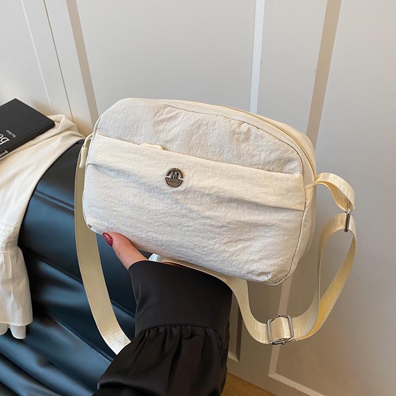 Casual New Lightweight Small Square Bag Female Personality Lightweight and Versatile Solid Color Simple Commuter Student Shopping Messenger Bag