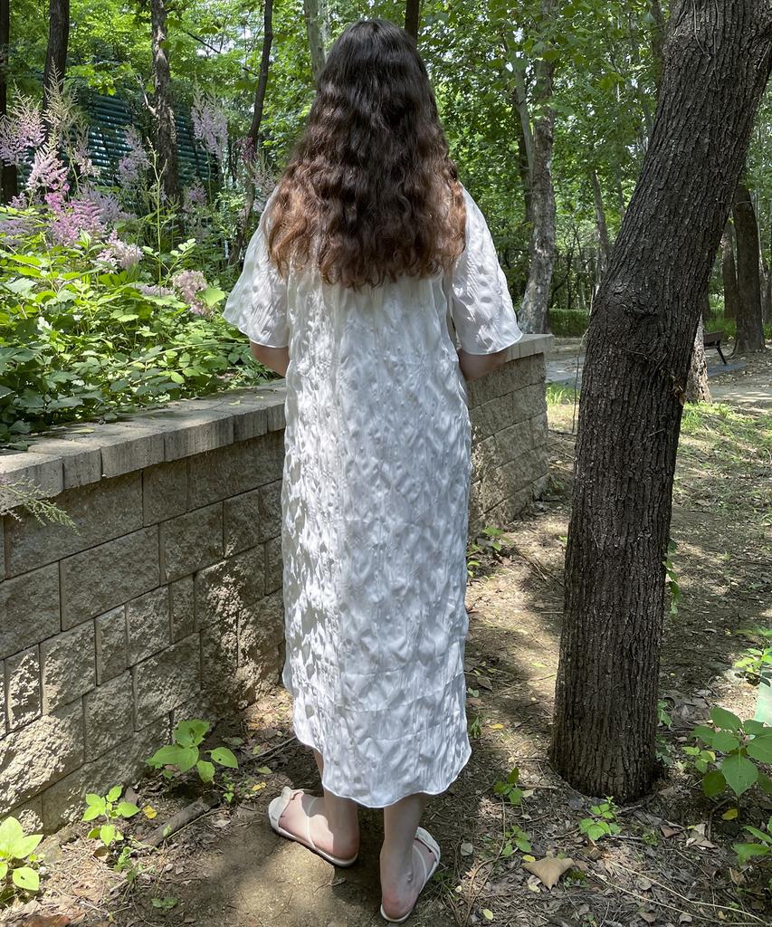 Tina Blossom 25Ss White Pleated Daily Sage Dress By Tina Blossom