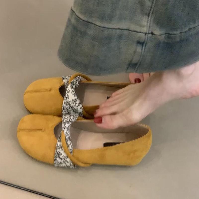 Niche design retro flat-bottomed ballet dance shoes soft-soled flat-heeled shallow mouth word with slippers round head