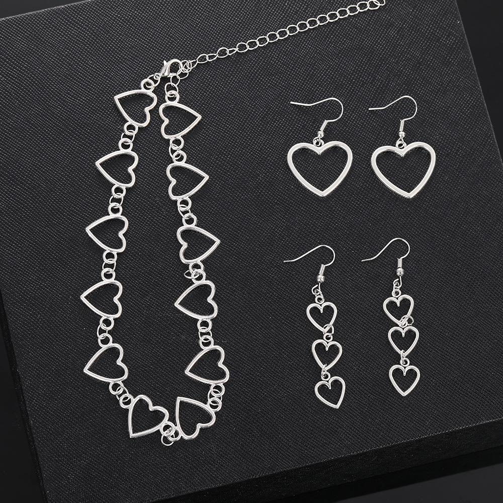 Hollow Heart Shape Necklace Set for Women , Minimalist Cool Style , Light Jewelry Set with Necklace Earrings Bracelet