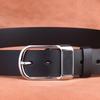 2026 Pánský univerzální kožený pásek s přezkou ze slitiny - Vysoce kvalitní doplňek k džínám