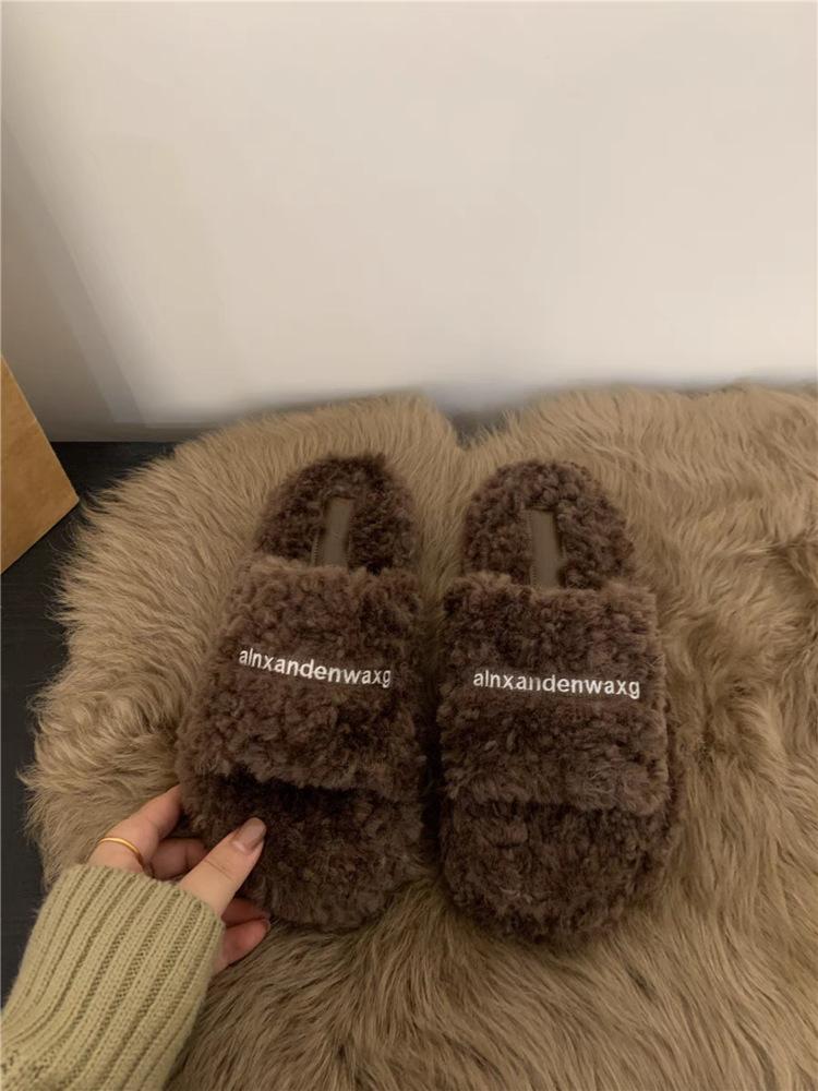 

Дизайнерские нишевые кудрявые волосы толстая подошва верхняя одежда Мао Мао тапочки весна и лето универсальная женская обувь флис удобные повседневные хлопковые тапочки 40 коричневый