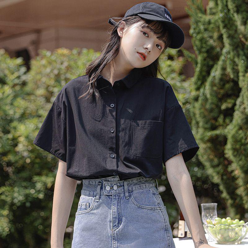 Biała damska letnia japońska koszula mundurkowa studencka o luźnym kroju z kołnierzykiem typu lalka