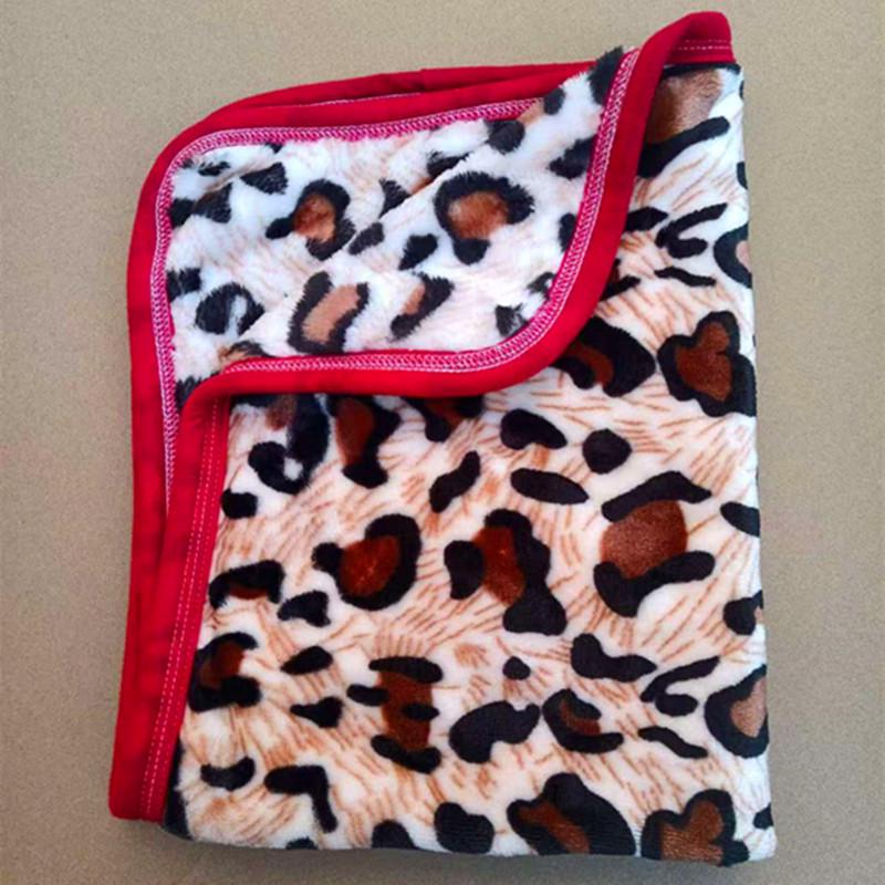 Cozy Pet Blanket for Dogs & Cats - Autumn/Winter, Air Conditioning, Cage Pad, Pomeranian & Teddy Friendly.