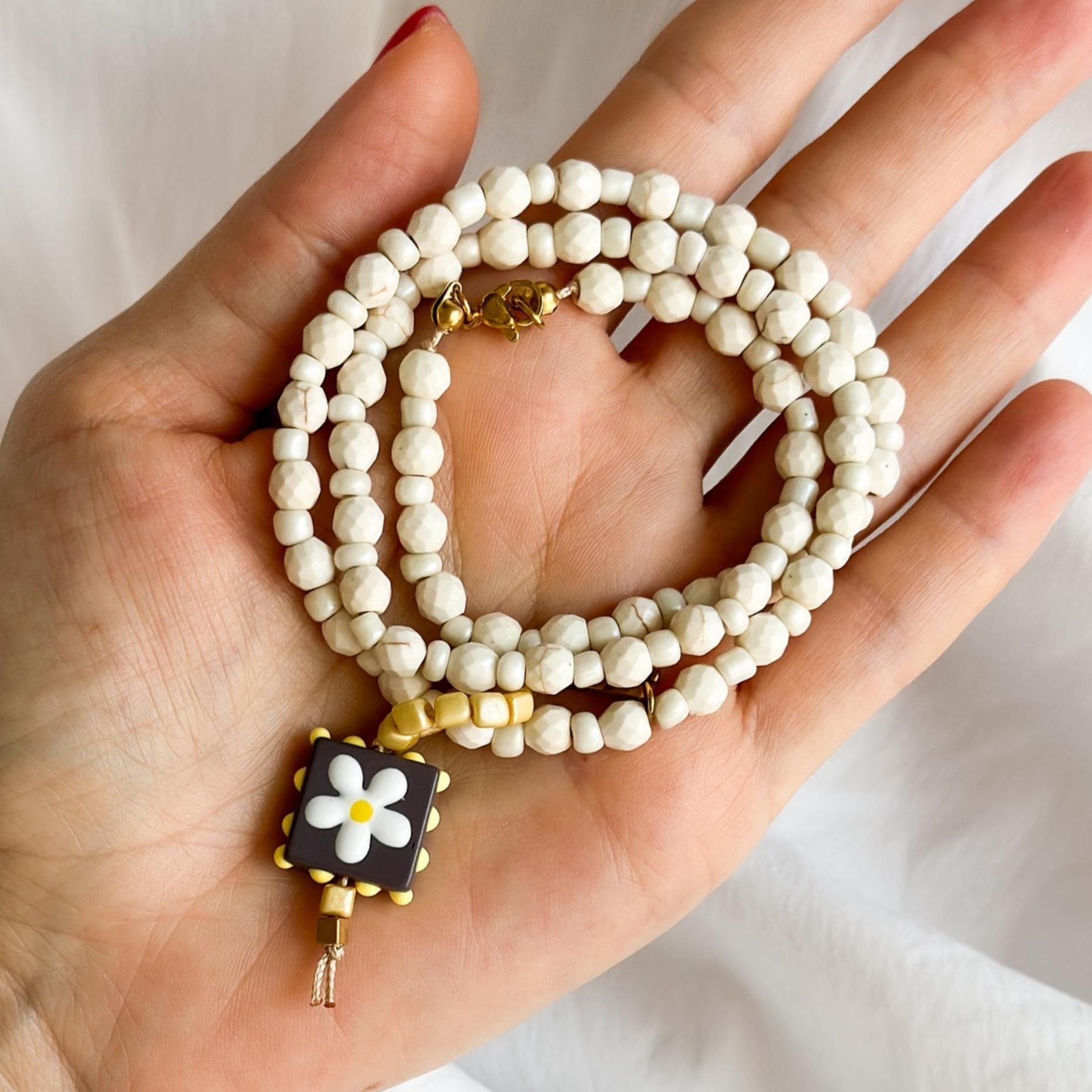 

Light Luxury Bohemian Dopamine Color Oil Drop Pendant Necklace Jewelry