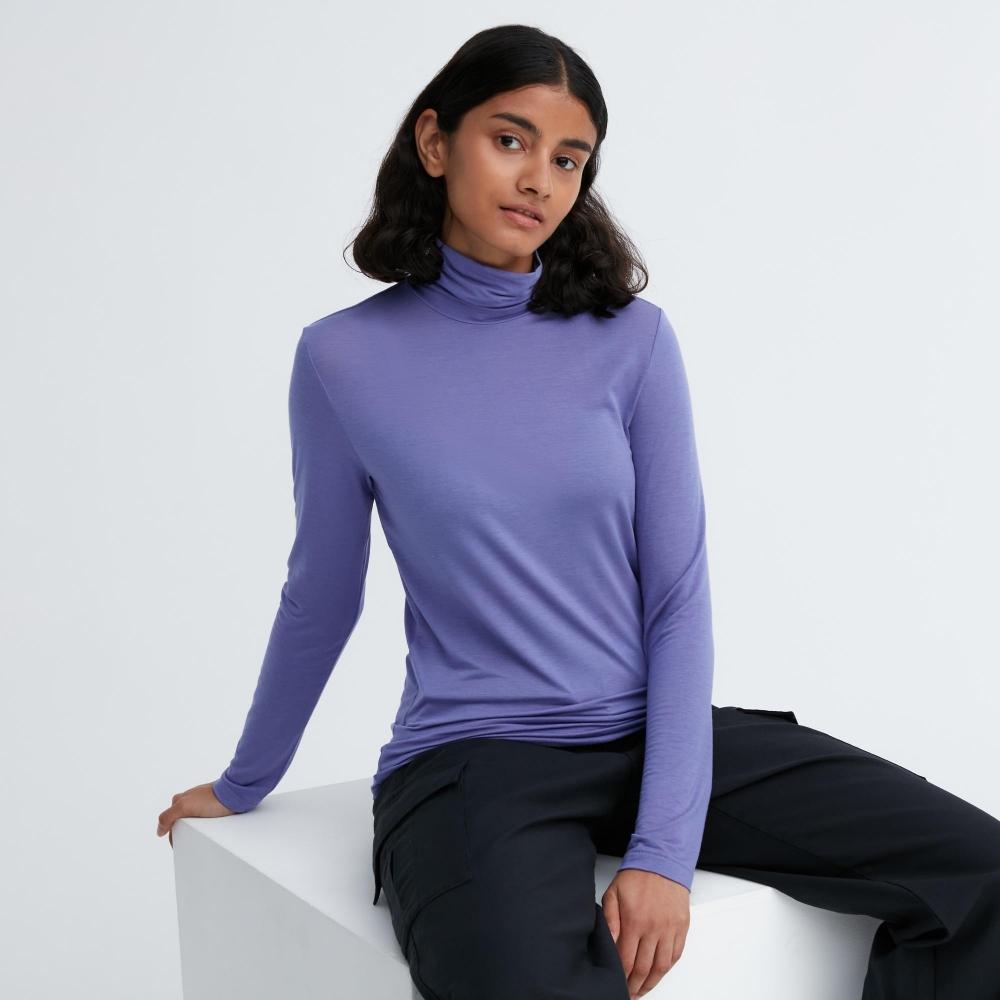 Uniqlo Japan HeaTTech UlTra LighT TurTleneck T  Long Sleeve 