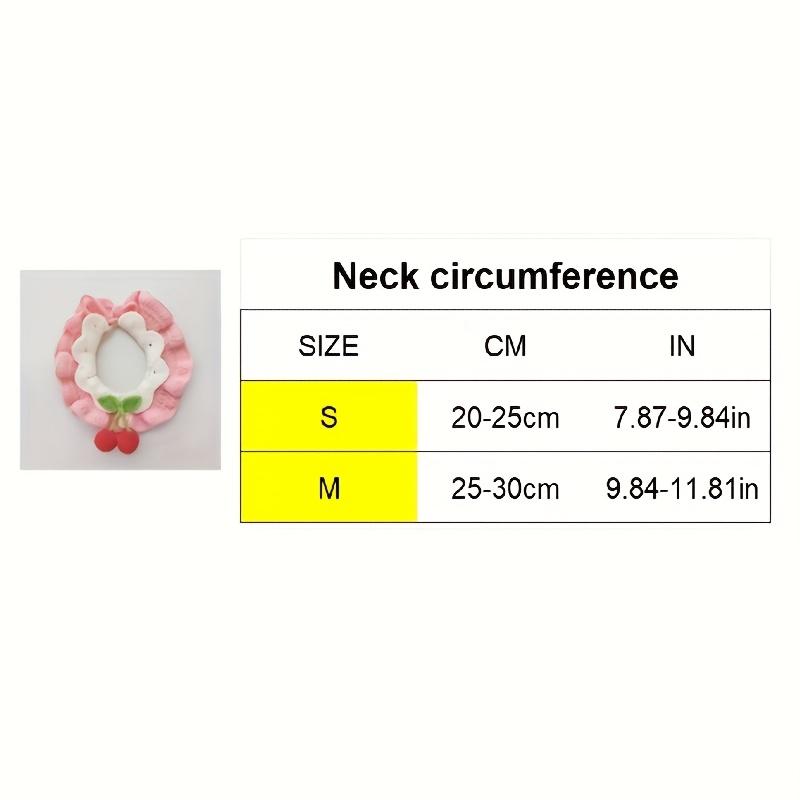 Handgemachter niedlicher Häkel-Katzen- und Hundeschal mit rosa Schleife, Hasenohren und Kirschakzenten - Leicht, stilvoll und perfekt für alle Jahreszeiten