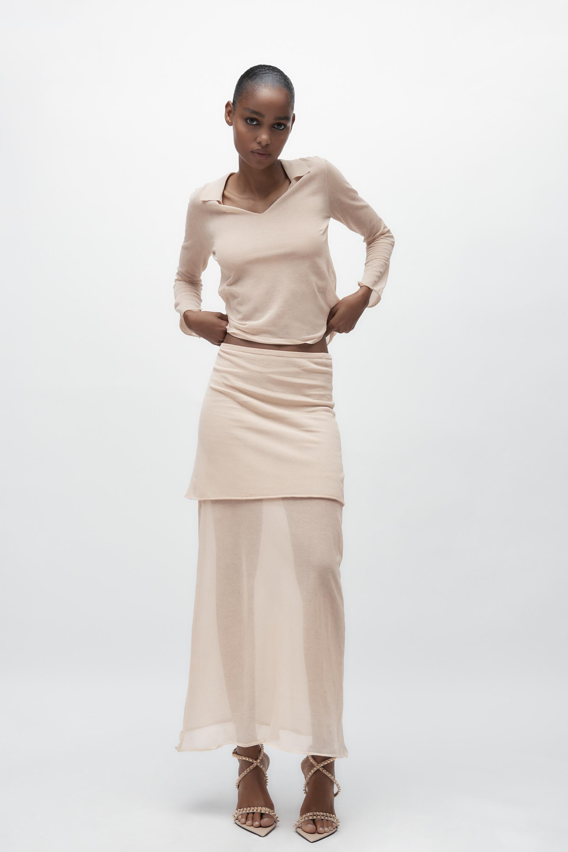 

КОЖАНЫЕ САНДАЛИИ НА ВЫСОКОМ КАБЛУКЕ С ЗАКЛЕПКАМИ