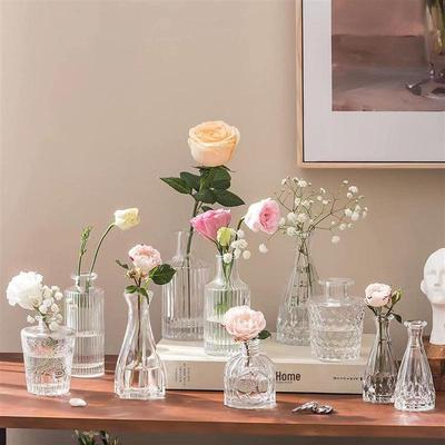 Simple Glass Vase for Fresh or Dried Flowers - Ideal for Living Room or Office Decor