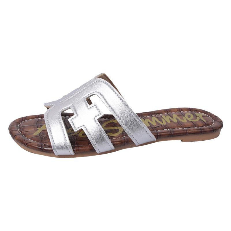 

Летняя одежда Fan Jieya, односложные плоские тапочки, женские мягкие полые односложные нескользящие сандалии с мягкой подошвой для женщин 40 серебряный