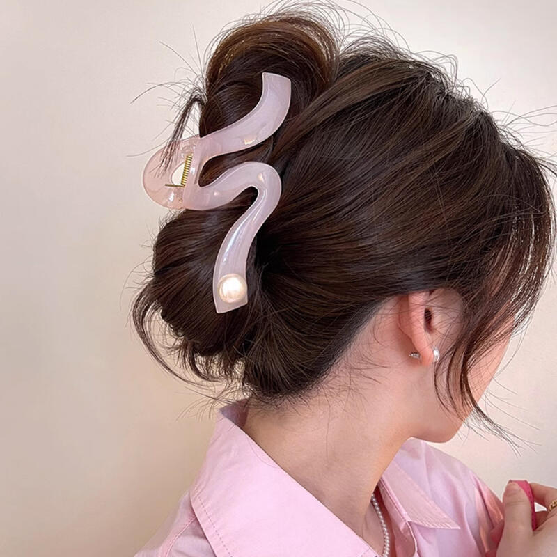 Lucy wave updo half-up hair clip hair pin pink