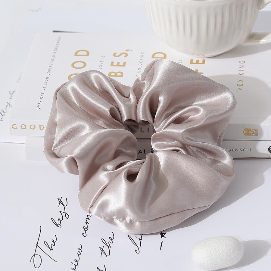 Custom logo 100% Mulberry 22momme  7cm Silk Scrunchies Hair Ties Hair Accessories for Girls