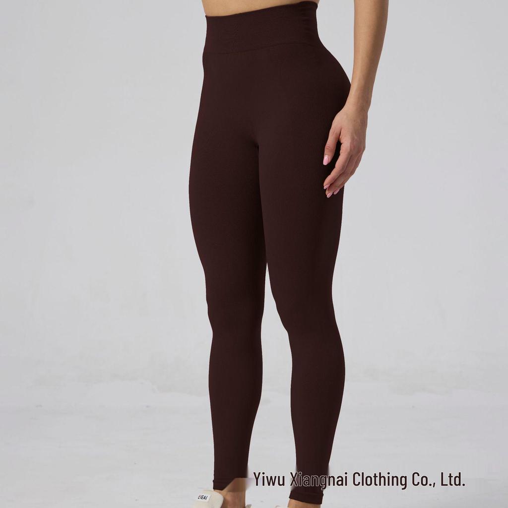 New Seamless Women's Yoga Set: Sports Bra, Fingerless Gloves, and Hip-Lifting Shorts for Fitness
