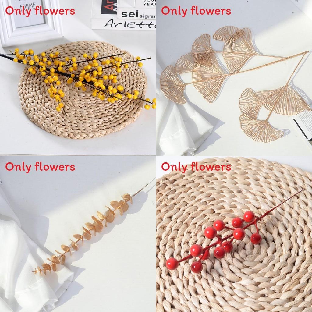 Christmas Gold Ginkgo Leaf Decorative Fan With Faux Red Berry For Holiday Festival Centerpiece