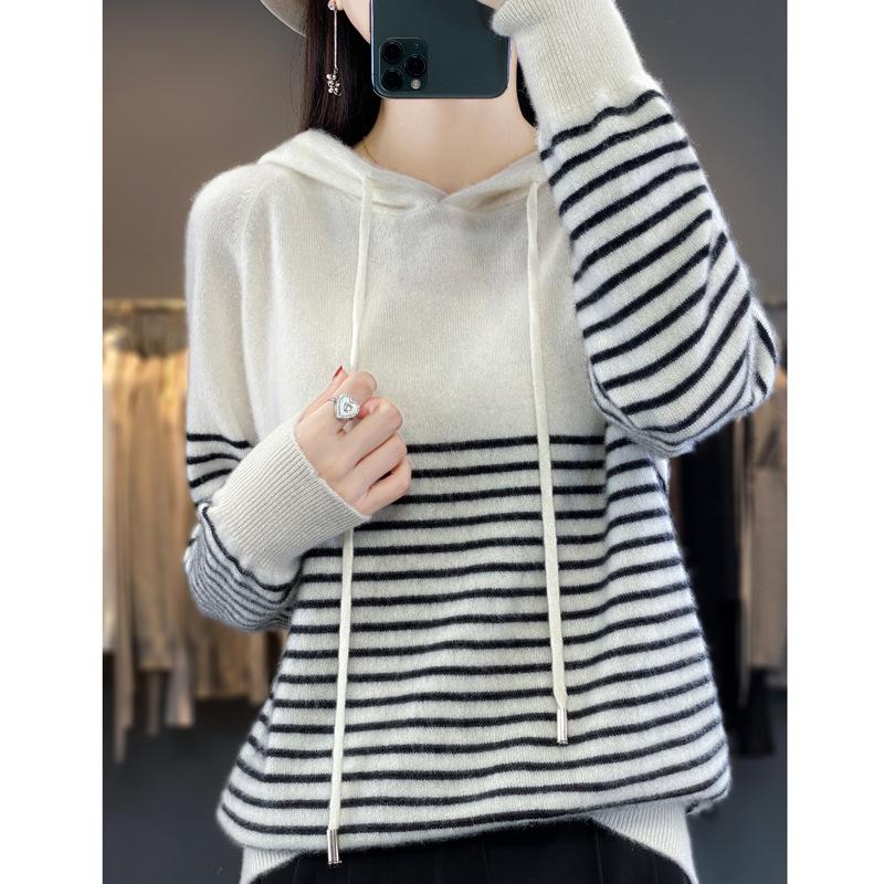 New Autumn and Winter Striped Wool Hoodie for Women Classic Versatile Cashmere Knitted Hoodie Sweatshirt Fashionable Warm Top