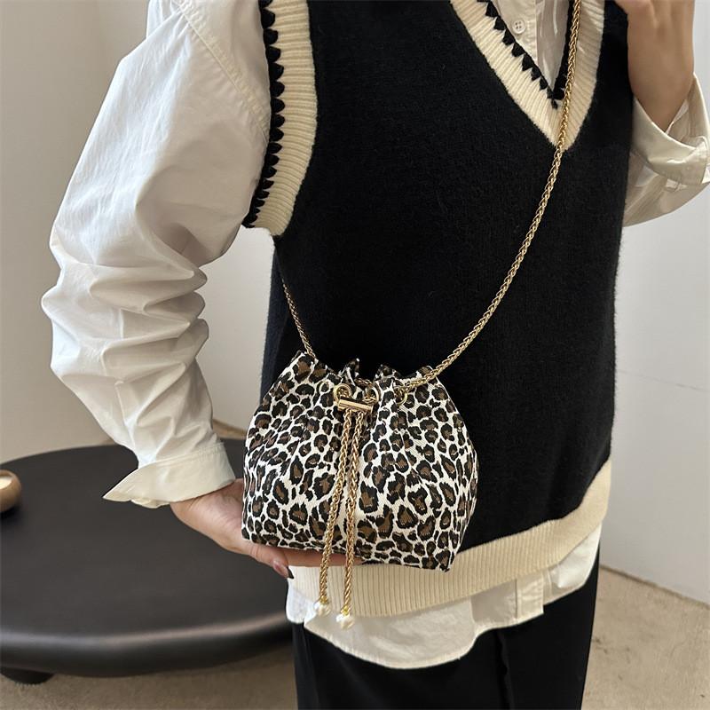 Stylish Casual Commute Chain Crossbody Bucket Bag Women Leopard Print Fall Winter