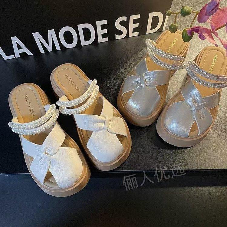 Popular Muffin Bottom Bag Head Slippers Women's 2025 Summer New Out Pearl String Chain Lightweight Versatile Comfortable Slippers