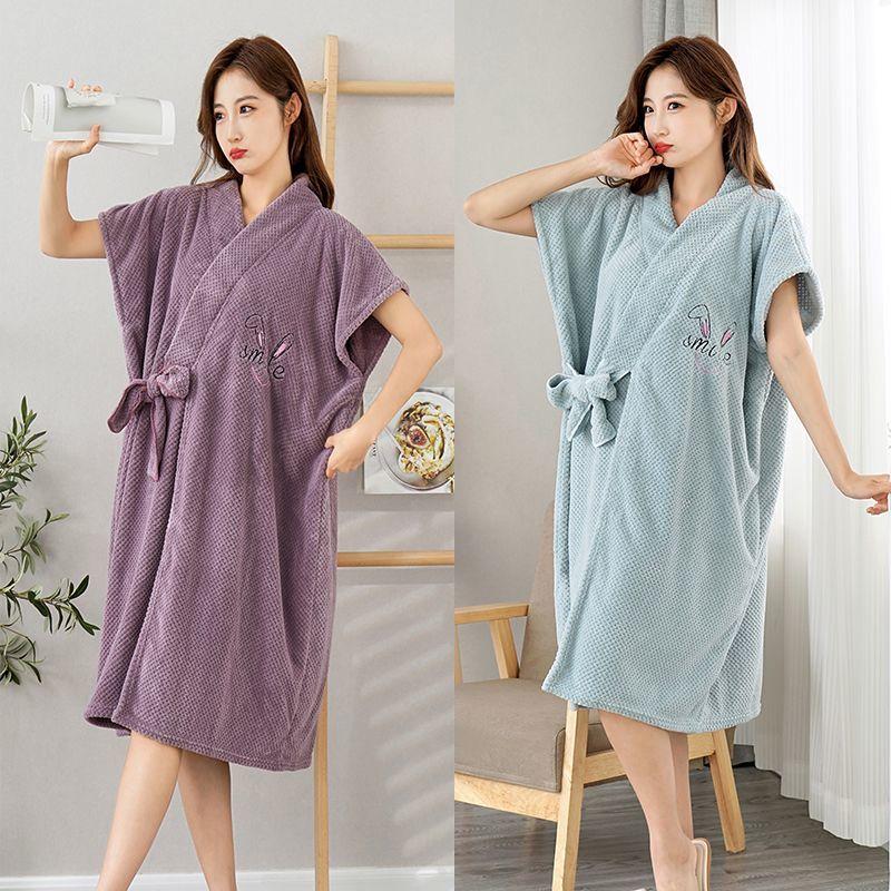 Baderock aus Korallensamt für Damen, weich, saugfähig, verdickt mit Einfassung, um die Brust gewickeltes tragbares Badetuch für Erwachsene